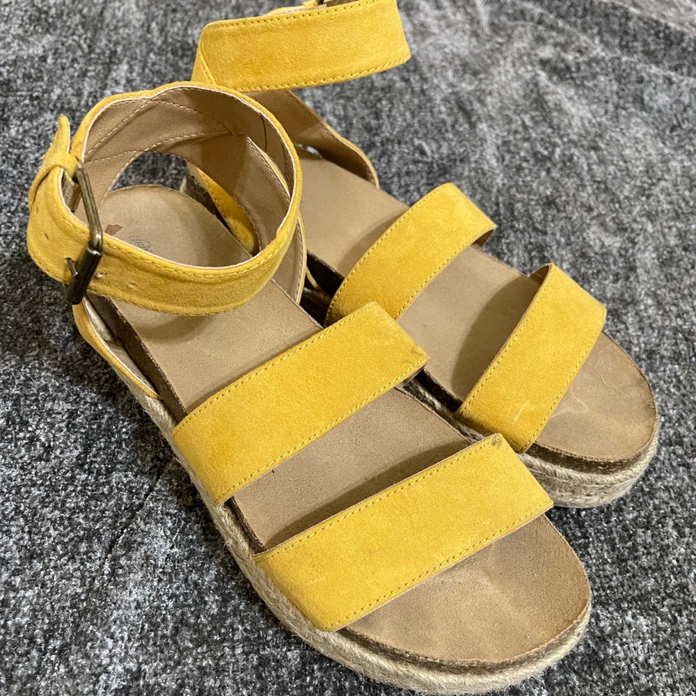 Yellow espadrille platform sandals